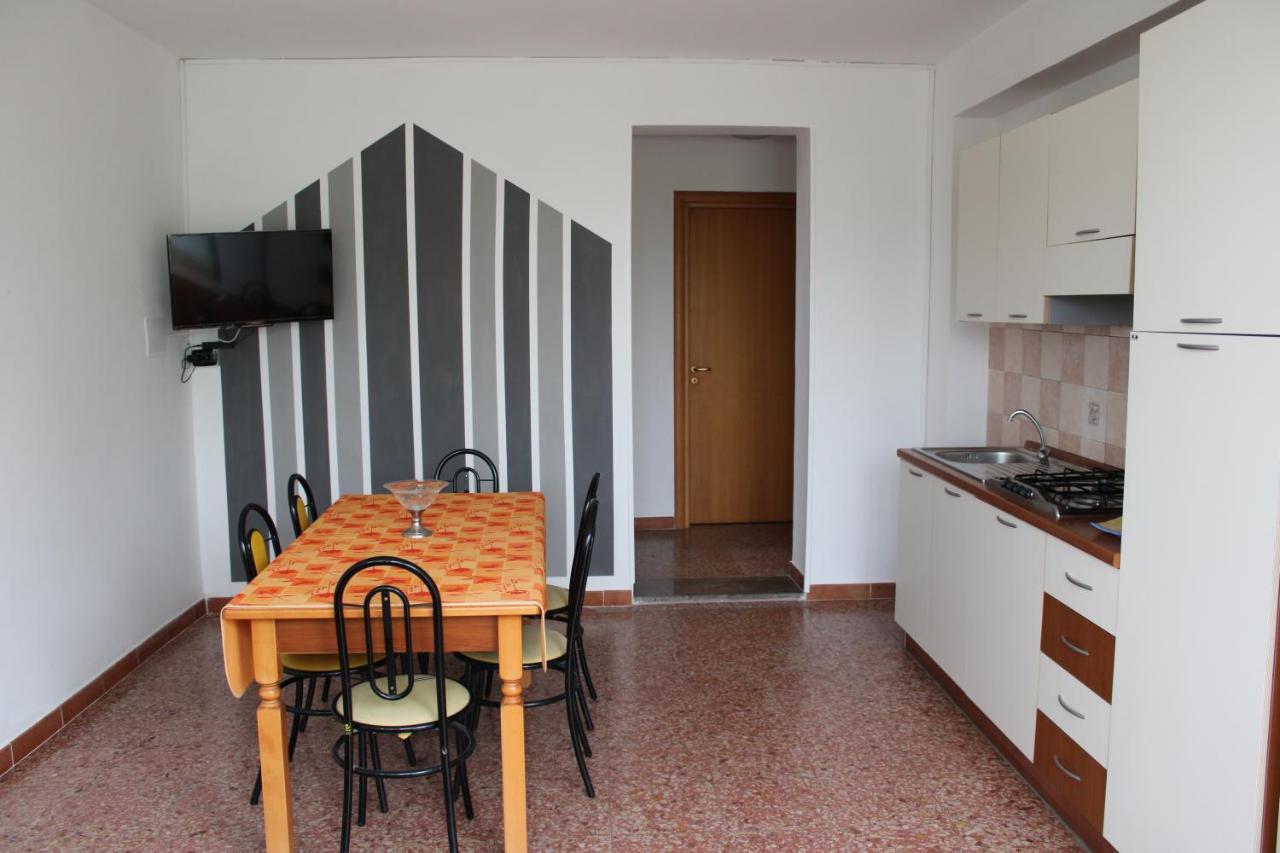 B&B Il Giardino Delle Meraviglie Melito Di Porto Salvo Exterior foto